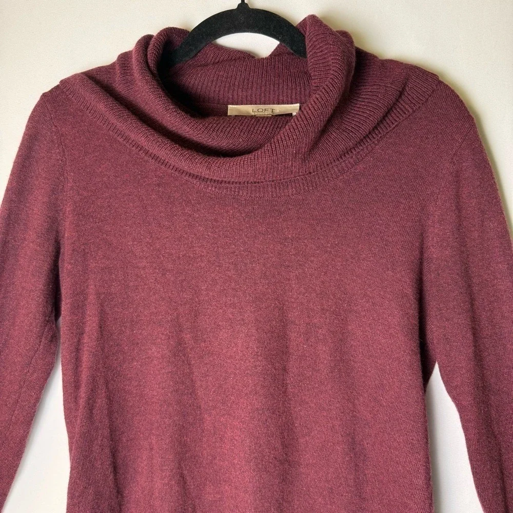 LOFT Womens Burgundy Cowl Neck Sweater Small Knitwear Winter Outdoor Casual Soft